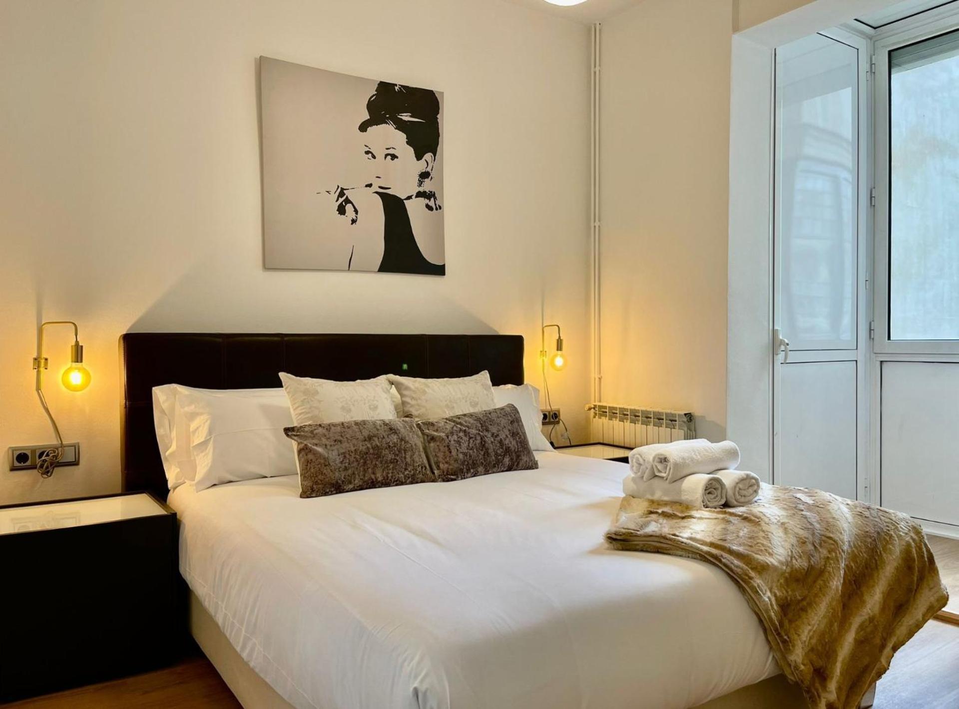 The Gaudi Suites II Barcelona Exteriör bild
