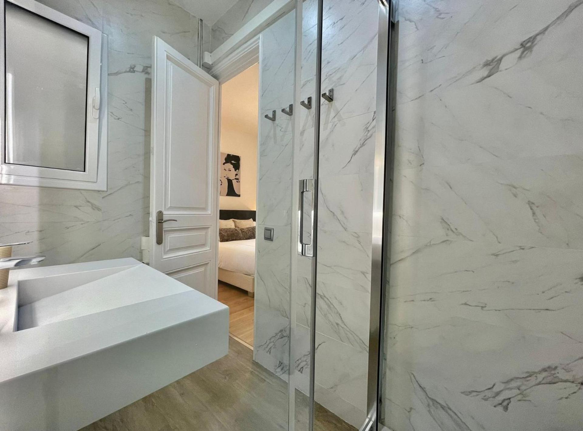 The Gaudi Suites II Barcelona Exteriör bild